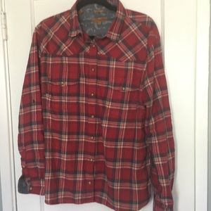 Plaid flannel w/ snap closures